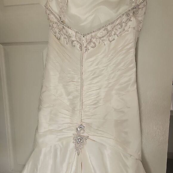 Piccione Ivory Strapless Wedding Gown with Embellished Bodice - Picture 5 of 13